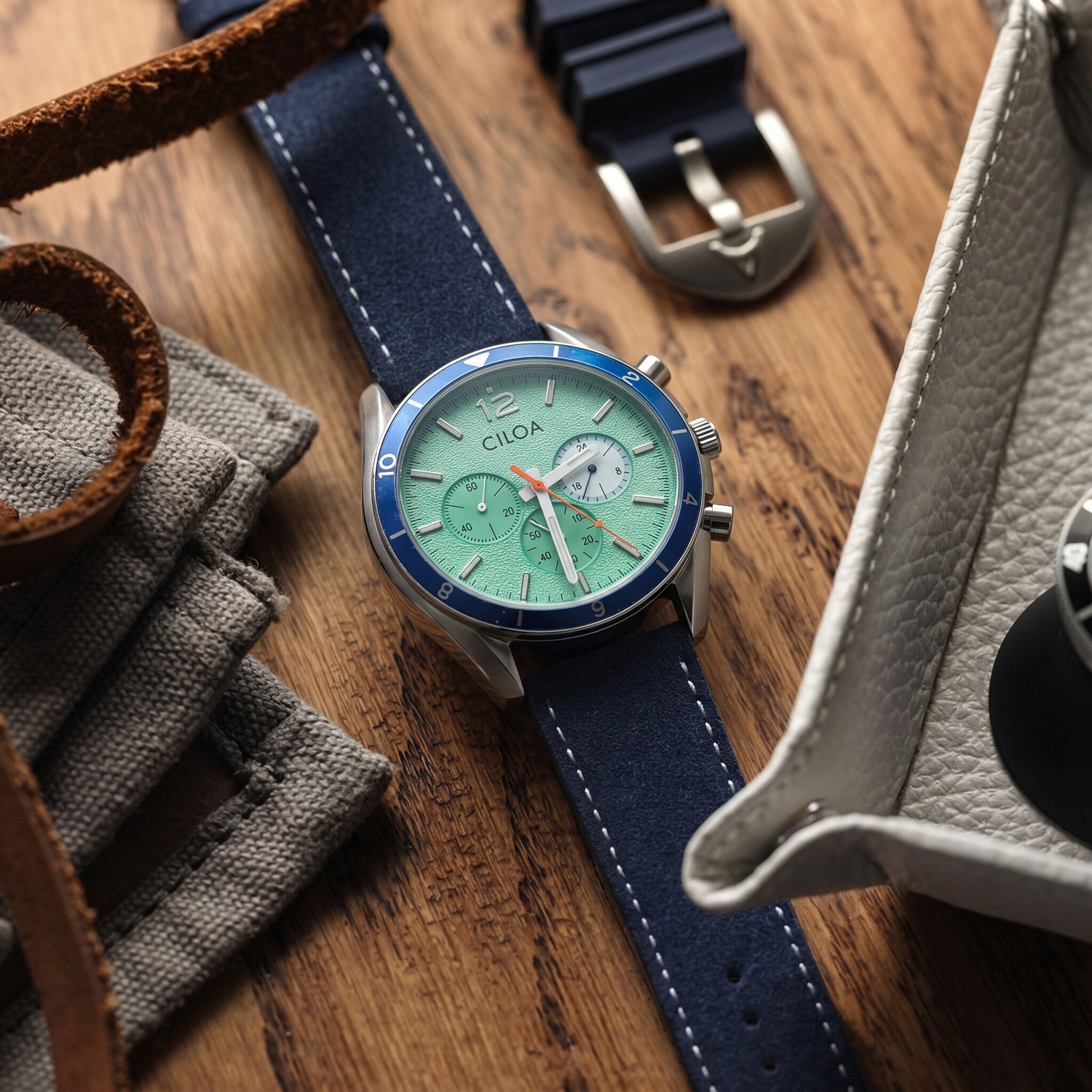 CILOA Men's Chronograph Watch  - Suede Strap Watch のレビューと価格