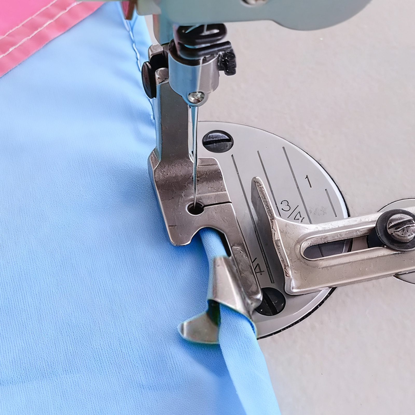 Curved Scroll Hemmer Foot 3.2- - Curved Spring Bar のレビューと価格