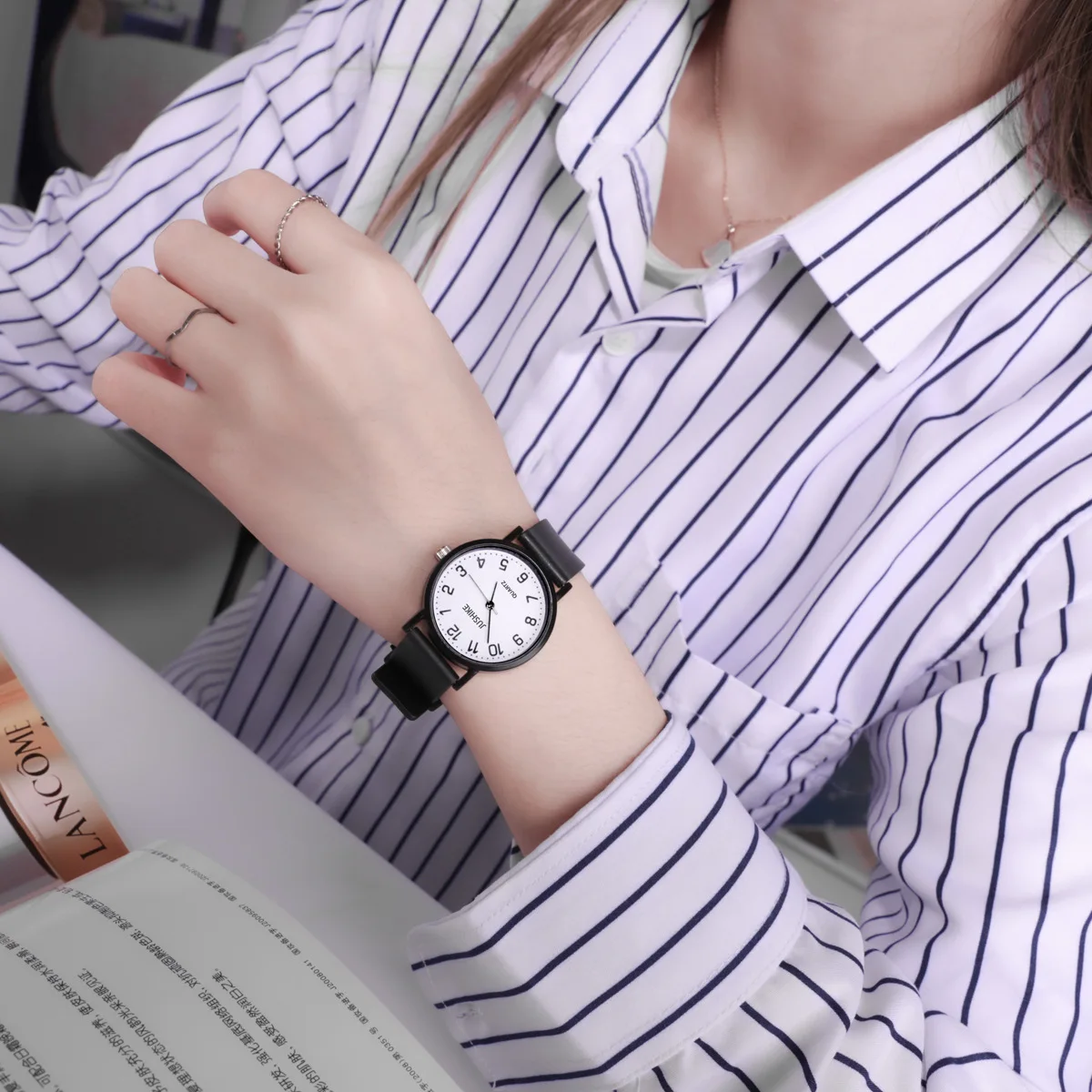 Simple Black Watch Quartz Watc - Silicone Band Women のレビューと価格