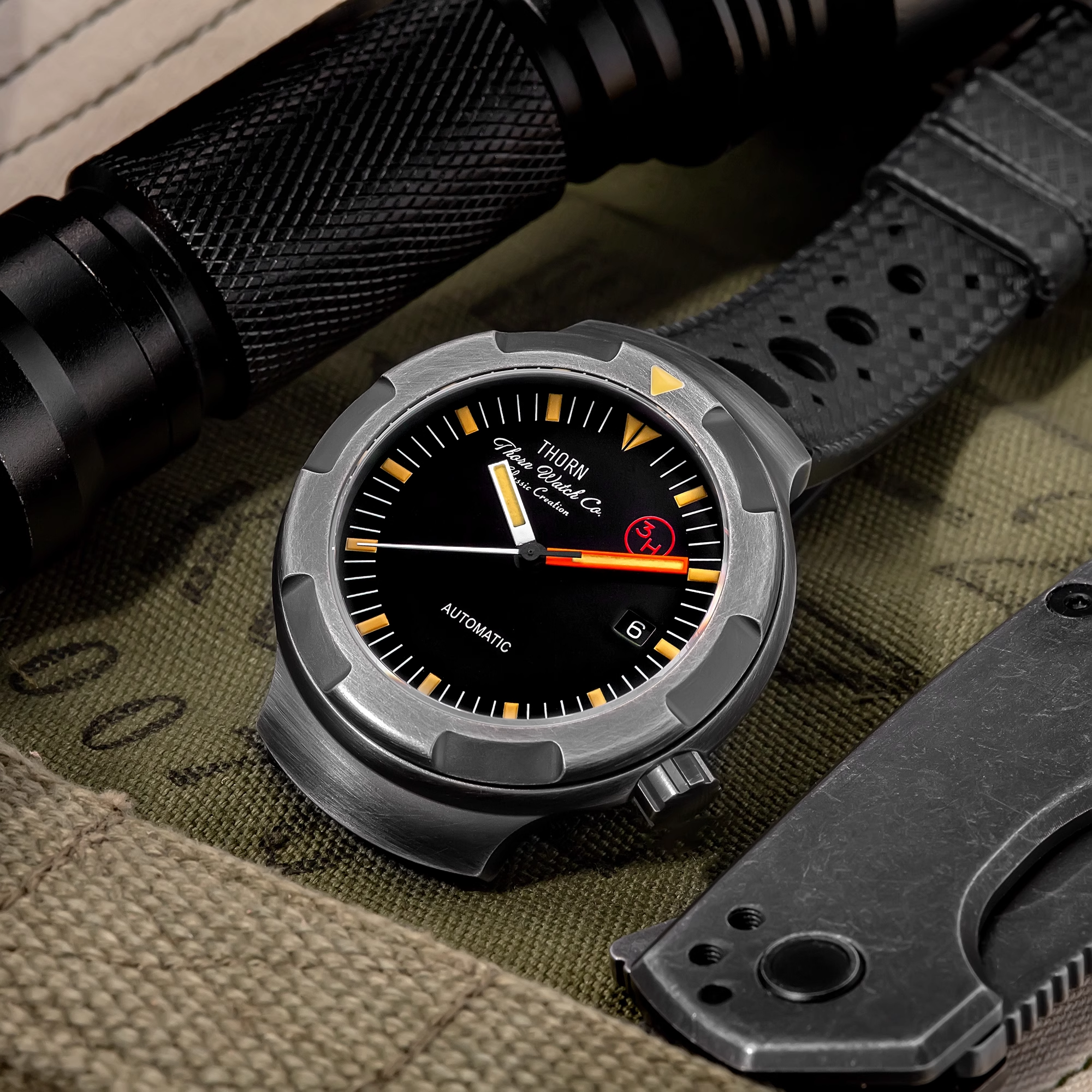 Thorn 42mm Men's Retro Titaniu - Rubber Strap Diver のレビューと価格